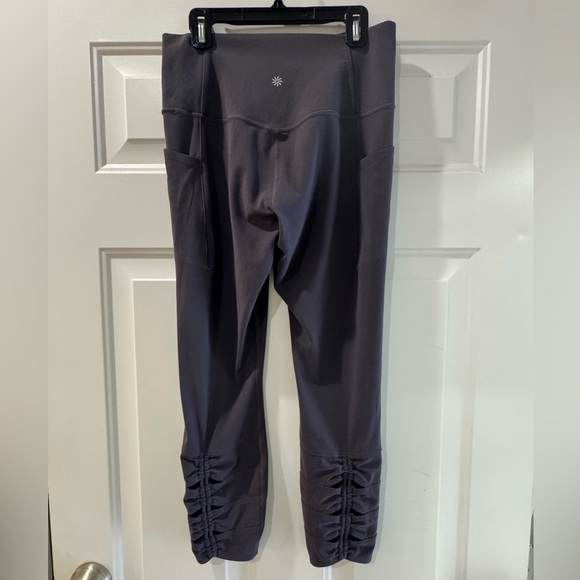 Athleta SALUTATION STASH POCKET II CINCH 7/8 Leggings Women’s Size M Purple - Picture 11 of 14